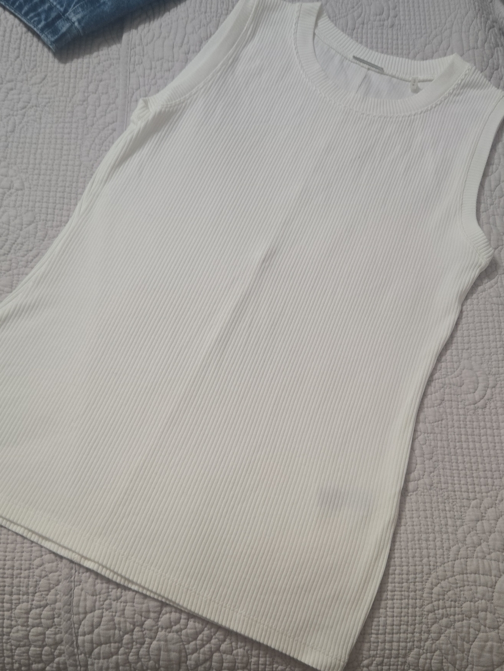 Ellie Tahari Ribbed Sleeveless Tank Top - White